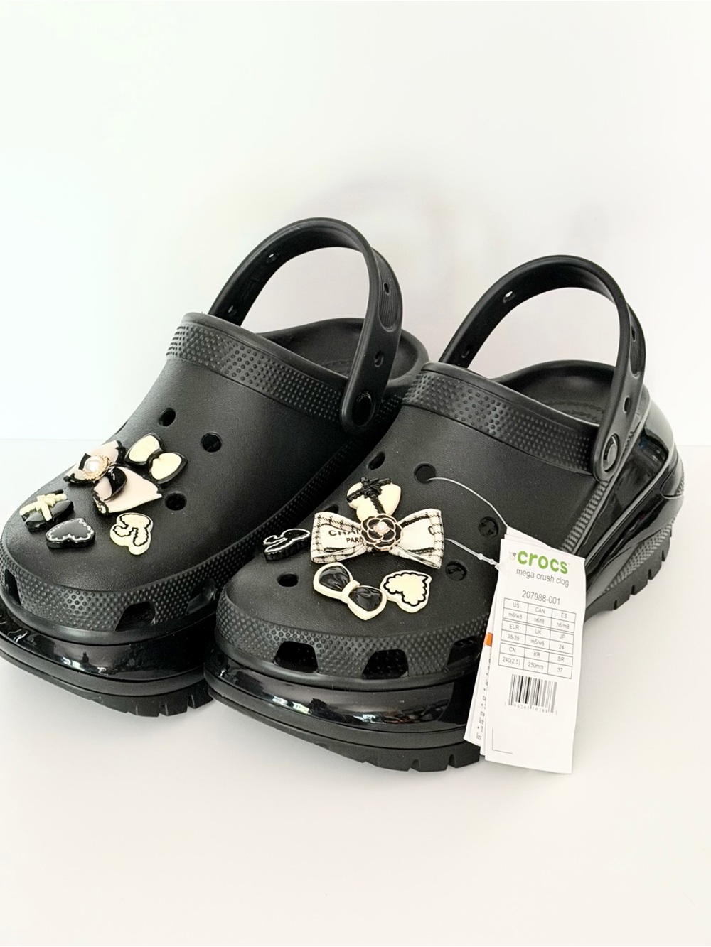 Crocs Womens Unisex MEGA CRUSH Clogs Black M6 / W8 / MM250